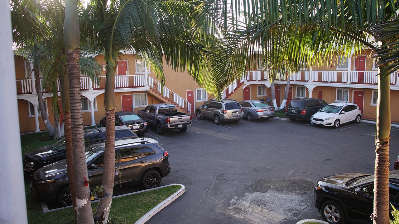 Paradise Inn And Suites — Photos 2